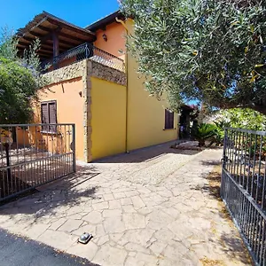 https://case-vacanza-fichi-dindia.in-sardinia.net